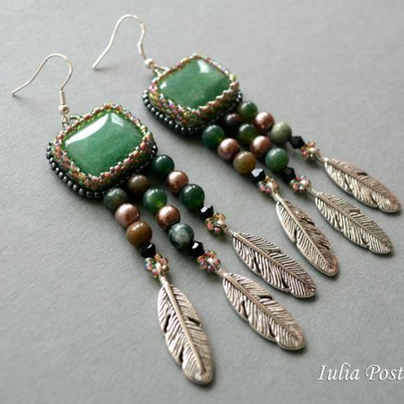 LONG EARRINGS WITH FEATHERS