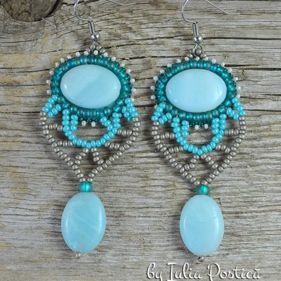 EARRINGS WITH AMAZONIE