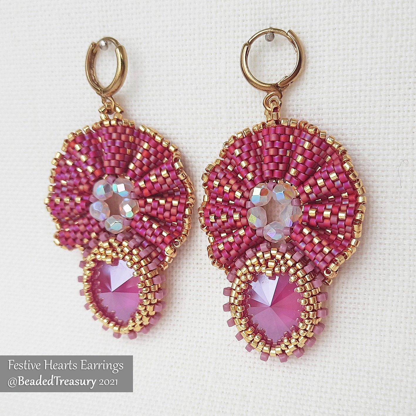 FESTIVE HEARTS Earrings - Peyote stitch beading pattern - Instant PDF Download