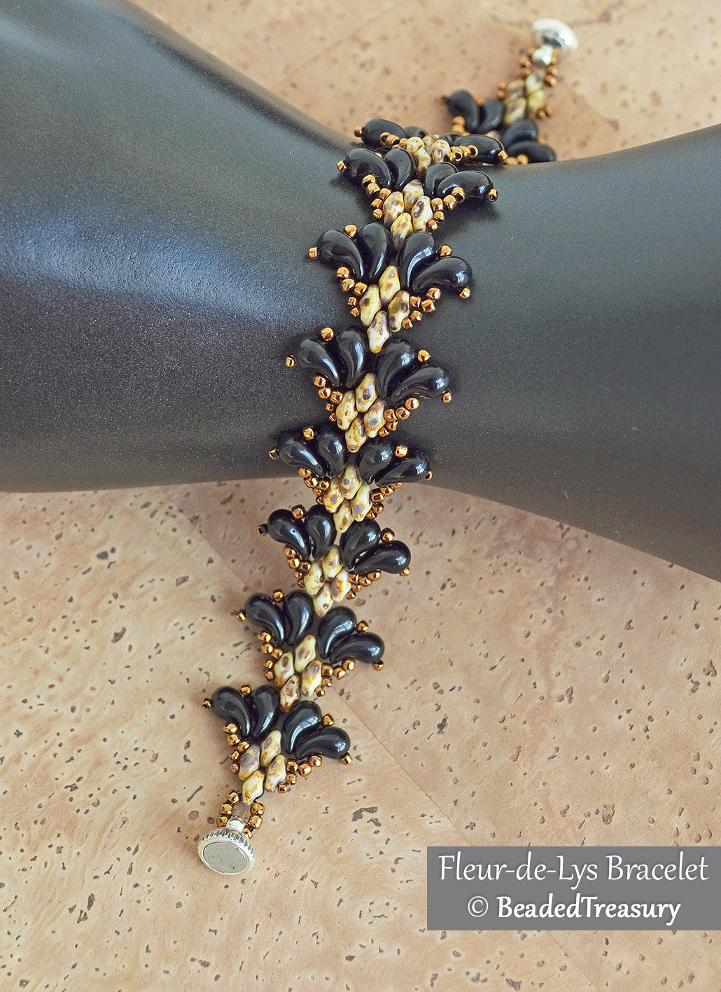 FLEUR-DE-LYS BRACELET - Beading Tutorial