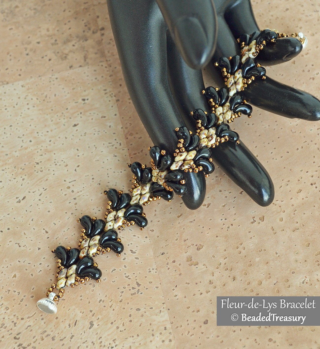 FLEUR-DE-LYS BRACELET - Beading Tutorial