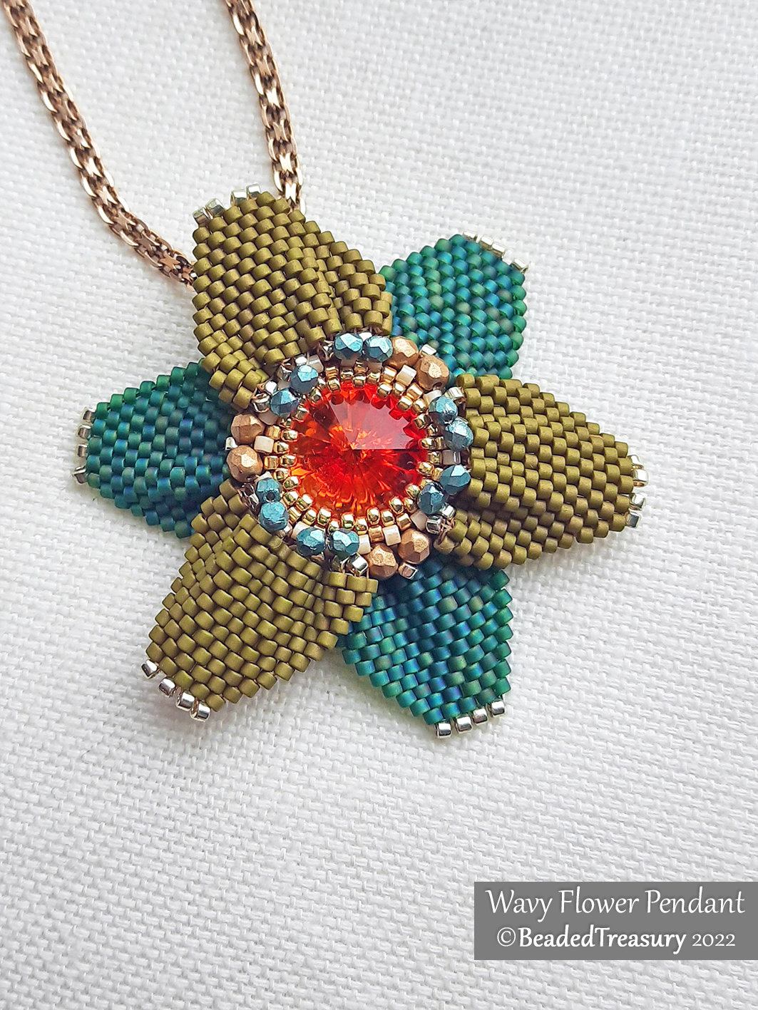 WAVY FLOWER PENDANT - Peyote Beading Pattern with Delica and Rivoli- .pdf download