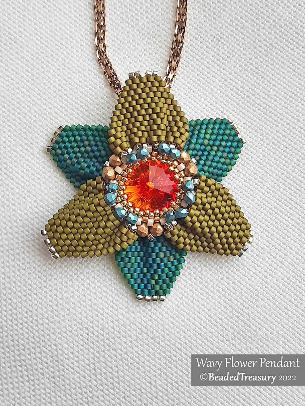 WAVY FLOWER PENDANT - Peyote Beading Pattern with Delica and Rivoli- .pdf download