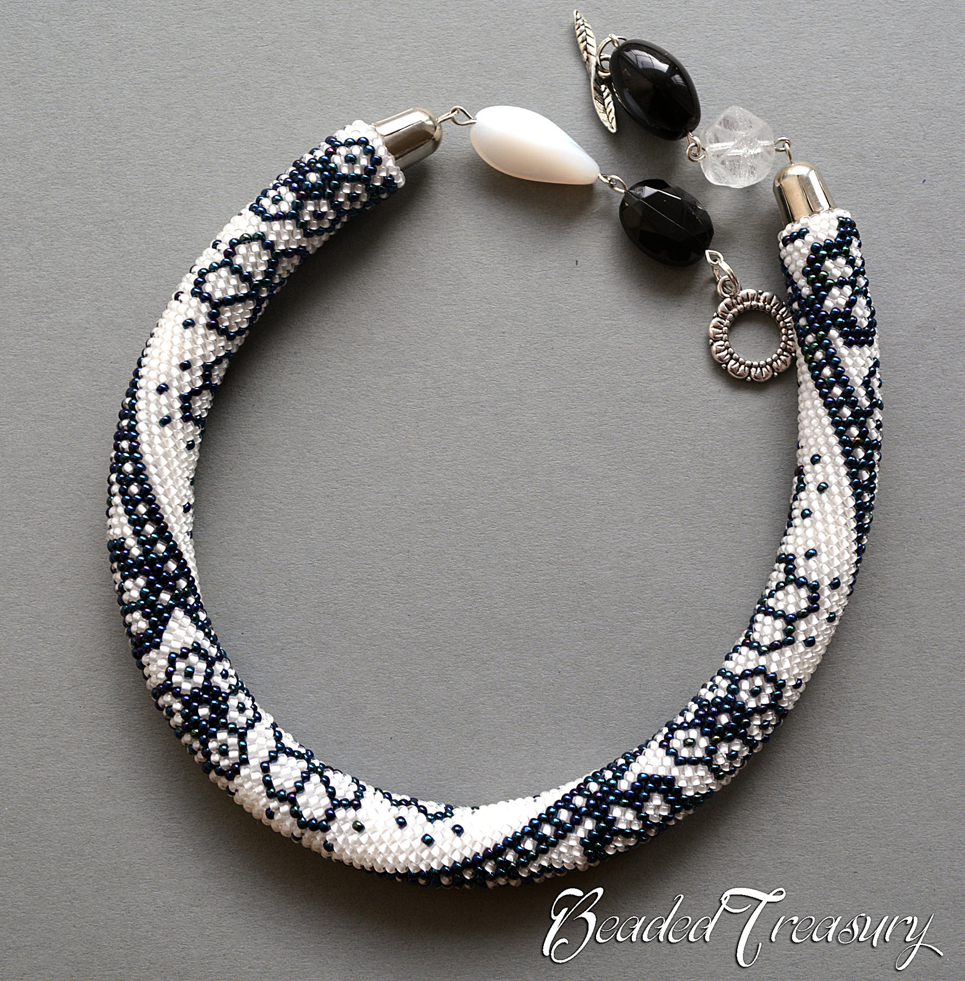 WINTER LACE - bead crochet necklace pattern / Bead crochet rope pattern / Bead crochet pattern / Beaded necklace pattern / .PDF Download