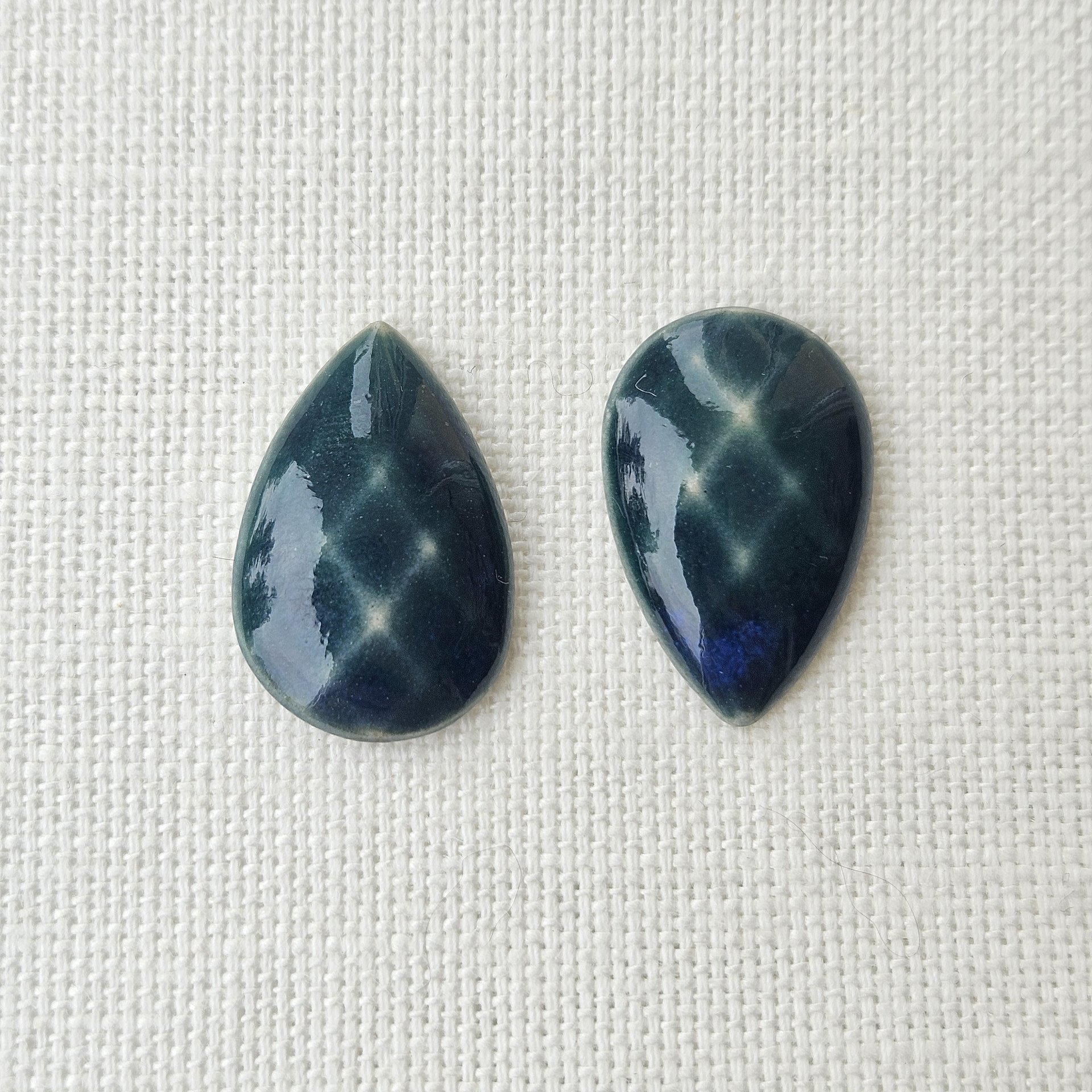 Faceted Drop Artisan Ceramic Cabochons, 25x16mm, Deep Green