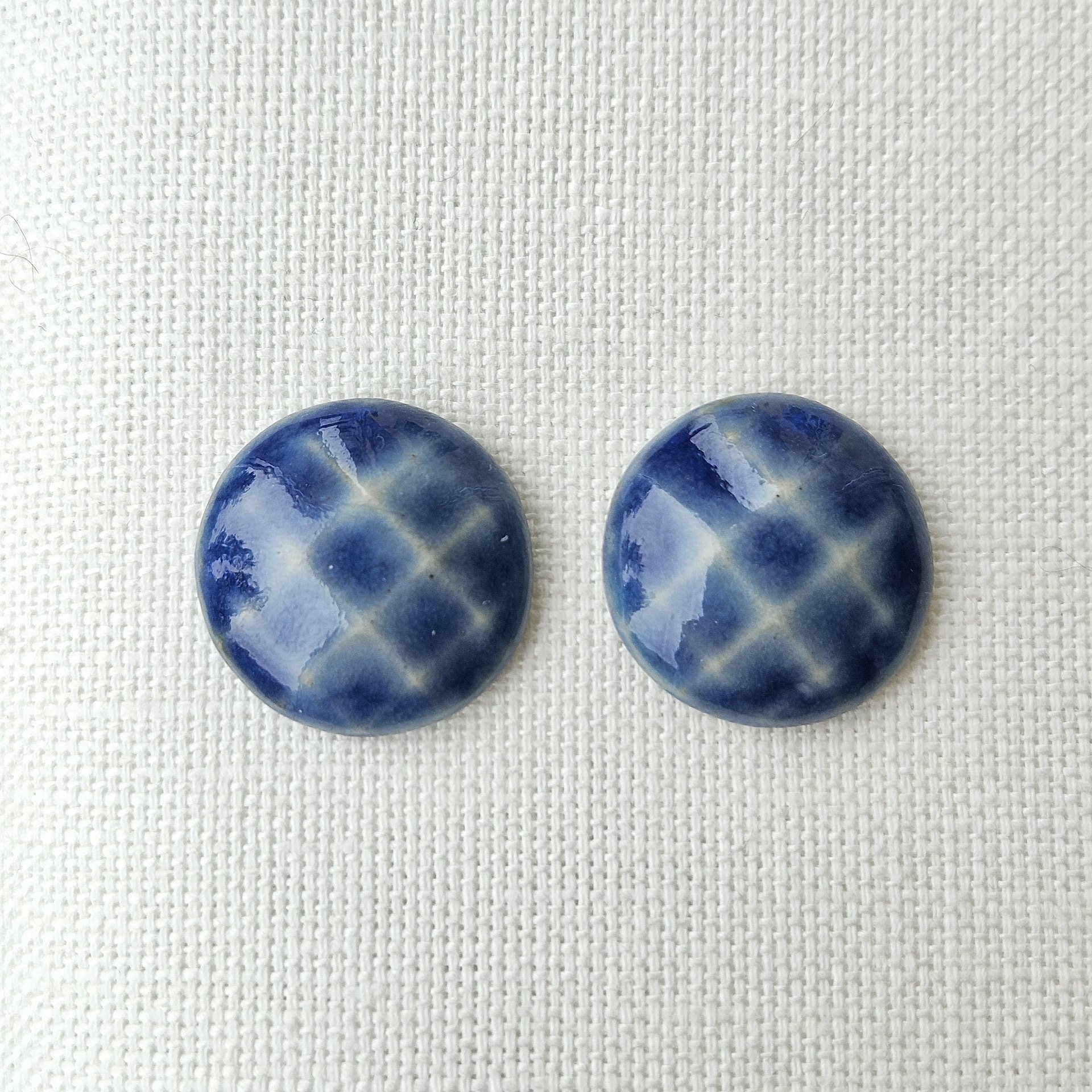 Round Faceted Artisan Ceramic Cabochons, Cloudy Sapphire, one pair