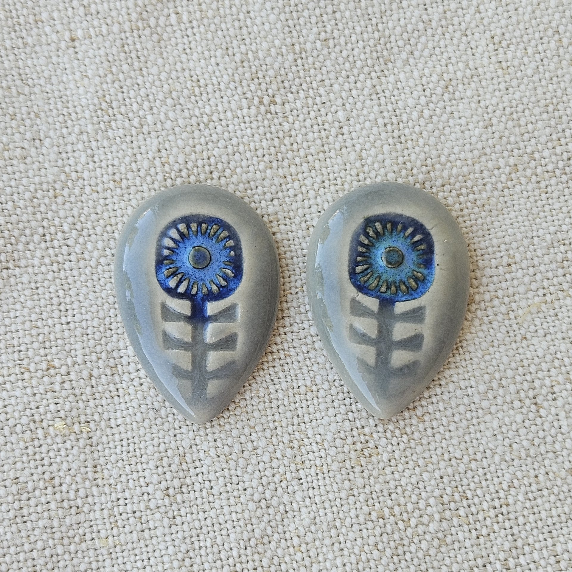 Flower Drop Artisan Ceramic Cabochons, Blue Gray, one pair
