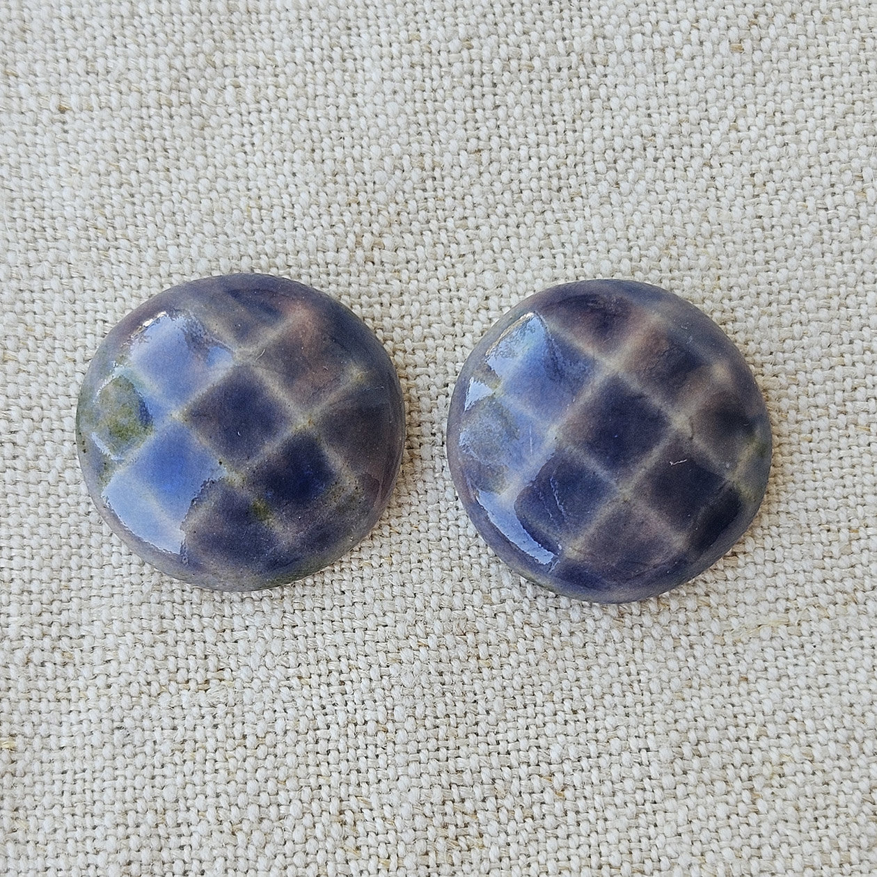 Round Faceted Artisan Ceramic Cabochons, Rosy Sapphire, one pair