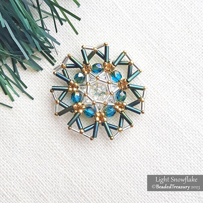 LIGHT SNOWFLAKE - Beading Tutorial with Rivoli and Bugle Beads