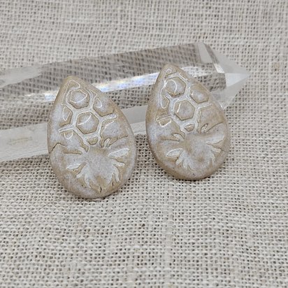 Honey Bee Drop Artisan Ceramic Cabochons, Beige White, one piece