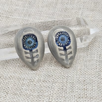 Flower Drop Artisan Ceramic Cabochons, Blue Gray, one piece